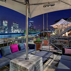 Doubletree By Hilton - Docklands Riverside 4* London